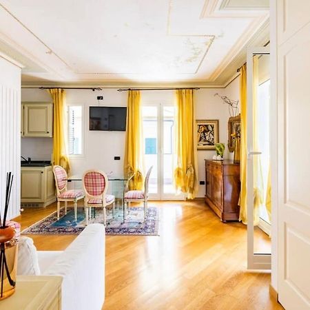 La Casa Al Mare Centro Storico Di Loano Con Garage Apartment Bagian luar foto